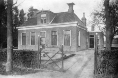 03a-Hoofdweg-135-oorspronkelijk-boerderij-nu-woonhuis