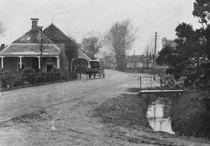 Gemeentehuis Hilbrantsz aan de Hoofdweg.
