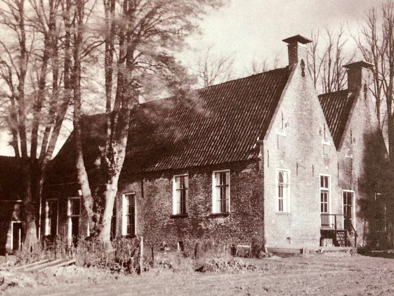 Achter- en zijgevel Nijsinghhuis in 1941