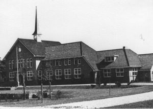 Gemeentehuis van 1939 tot 2001 aan J.G. Legroweg te Paterswolde