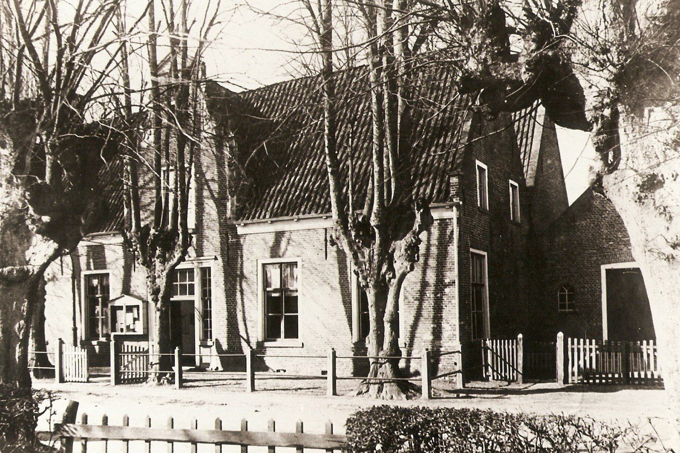 Gemeentehuis aan de Burg. J.G. Legroweg