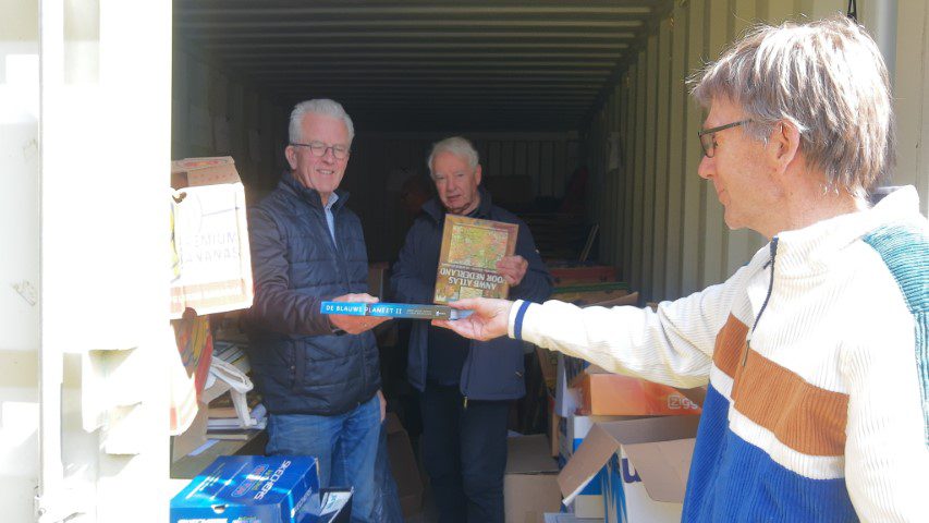 Inleveren Boeken en platen